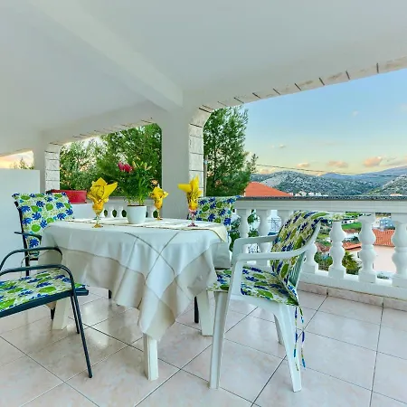 Vittorio Apartman *