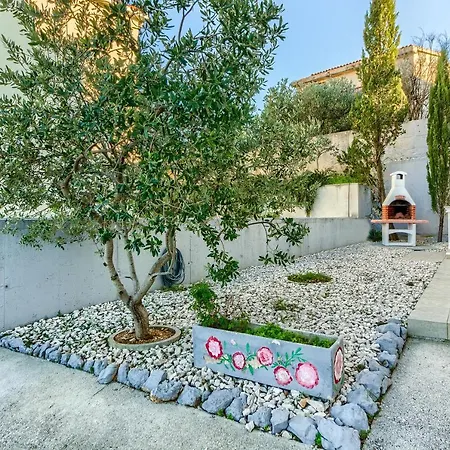 Vittorio Apartman *